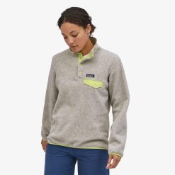 Patagonia Women’s Lightweight Synchilla® Snap-T® Fleece Pullover OAHY