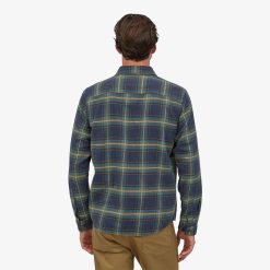 Patagonia L/S Lightweight Fjord Flannel Shirt – Lawrence: New Navy LNNA