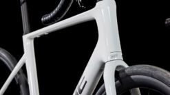 Cube Attain C:62 SLX cotton´n´grey